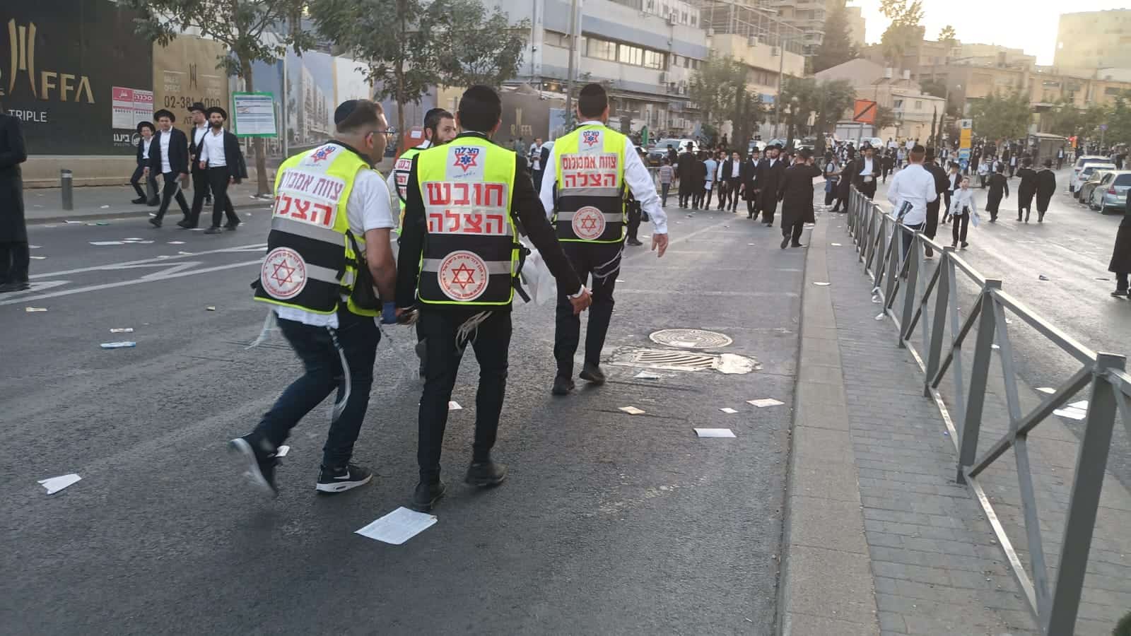 מתנדבי הצלה מאבטחים את עצרת זעקת התורה