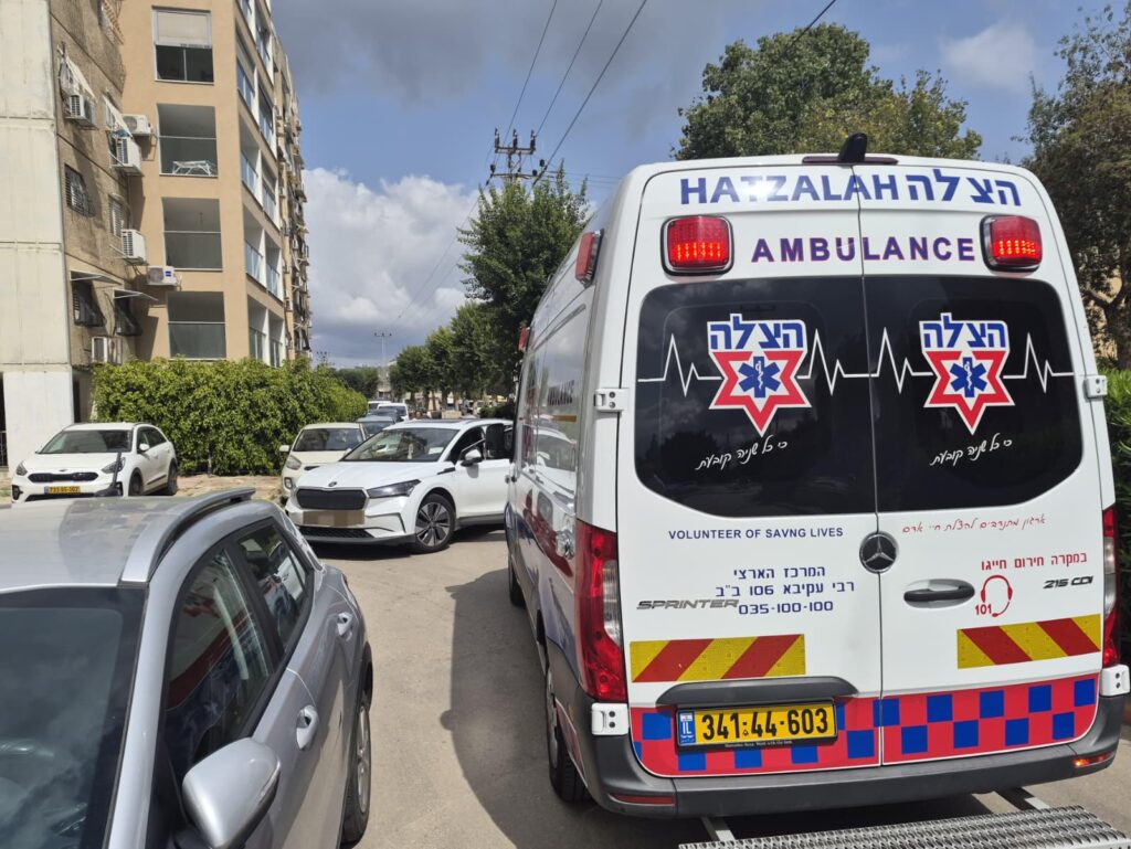 רמלה: ילד הולך רגל פונה במצב בינוני לאחר שנפגע בתאונת דרכים