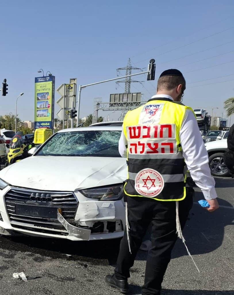 כביש 471: שני רוכבי אופנוע פונו במצב קשה ובינוני לאחר שנפגעו בתאונת דרכים