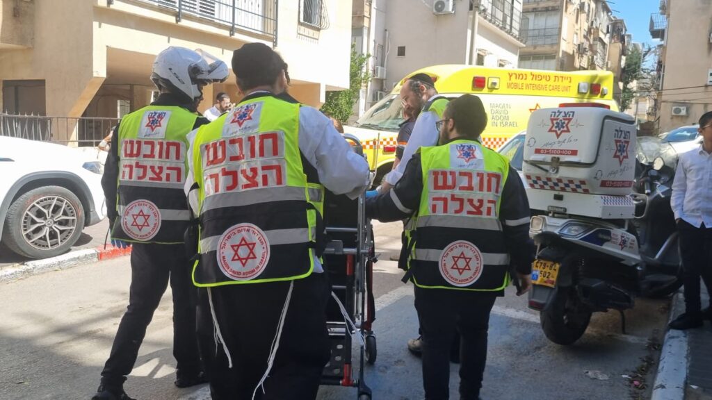 בני ברק: בת 13 פונתה לבית החולים לאחר שנפגעה מחפץ כבד ומחומצה במהלך נקיונות לפסח