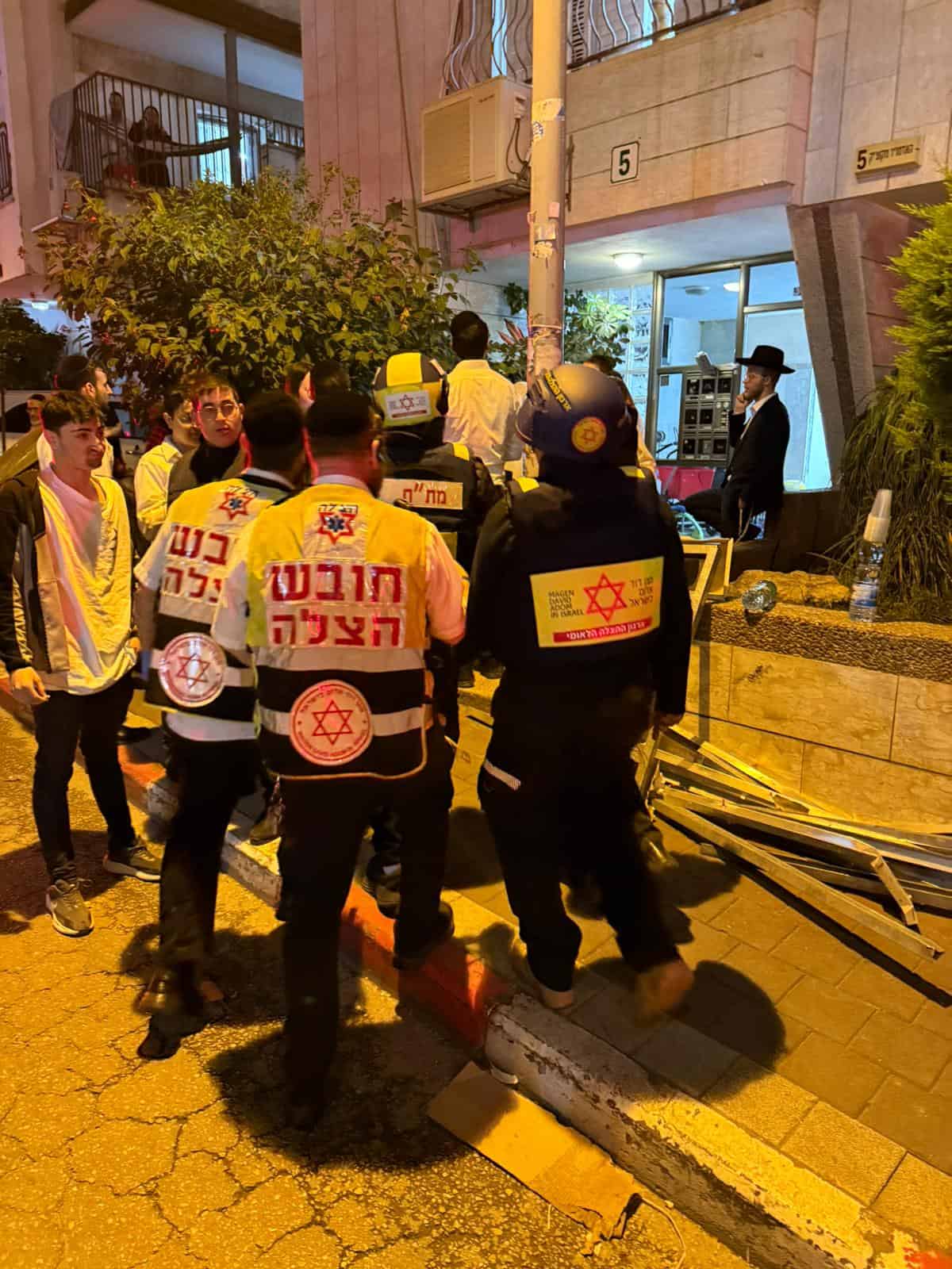 מתנדבי הצלה בזירות הנפילה במרכז הארץ