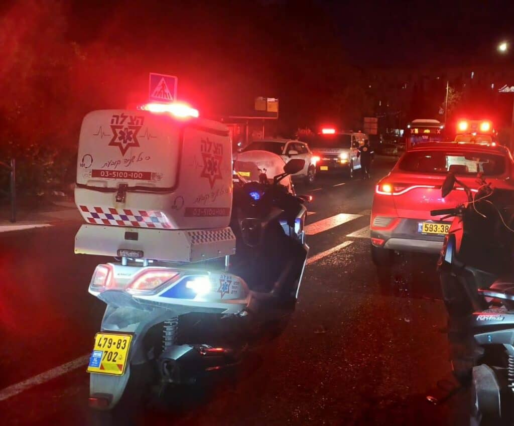 חיפה: רוכב אופנוע פונה במצב בינוני לאחר שנפגע בתאונת דרכים