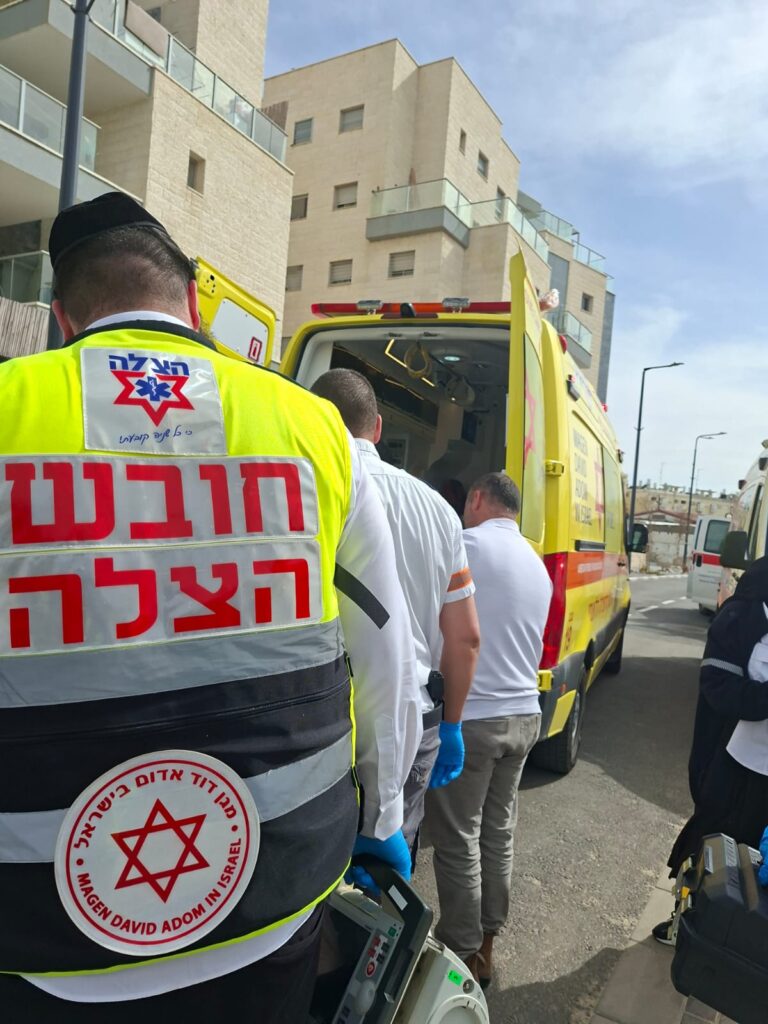 באר שבע: גבר פונה עם דופק לאחר שנחנק באמצע אכילה והתמוטט