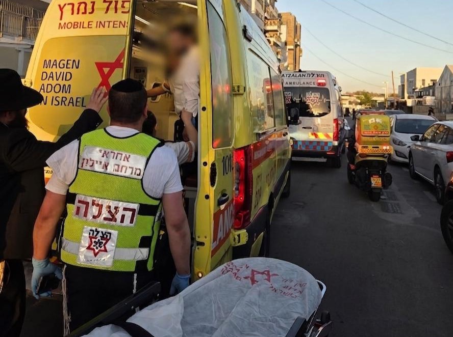 לוד: בן 7 פונה במצב בינוני לאחר שנפגע בתאונת דרכים