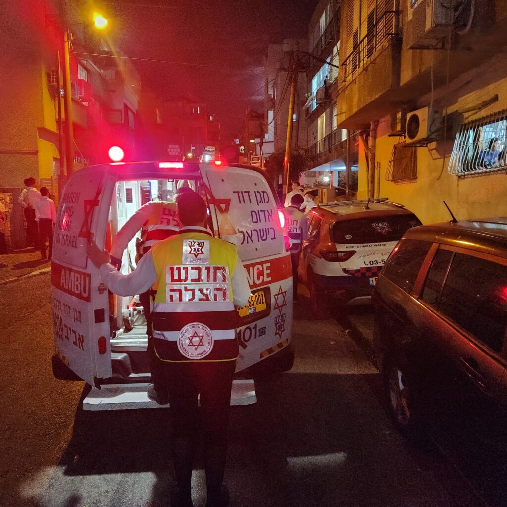 בני ברק: ילדה בת 8 פונתה במצב קשה כתוצאה משריפה שפרצה בבניין מגורים