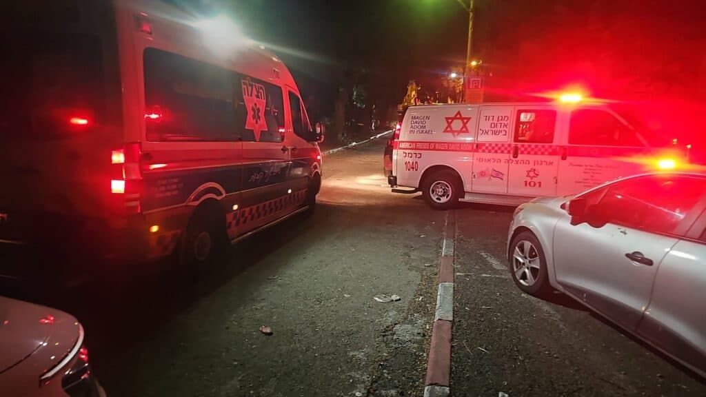 חיפה: גבר פונה במצב קשה לאחר שנפגע באירוע אלימות