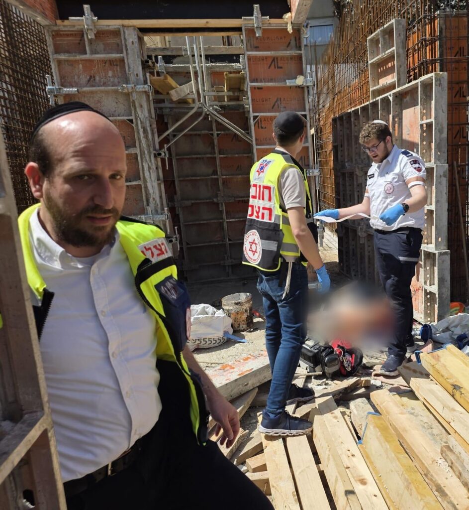 רמת גן: נקבע מותו של פועל לאחר שנפגע מחפץ כבד באתר בנייה