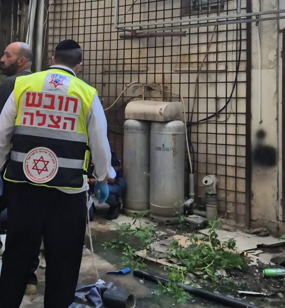קרית אתא: גבר פונה במצב בינוני לאחר שנפל מגובה