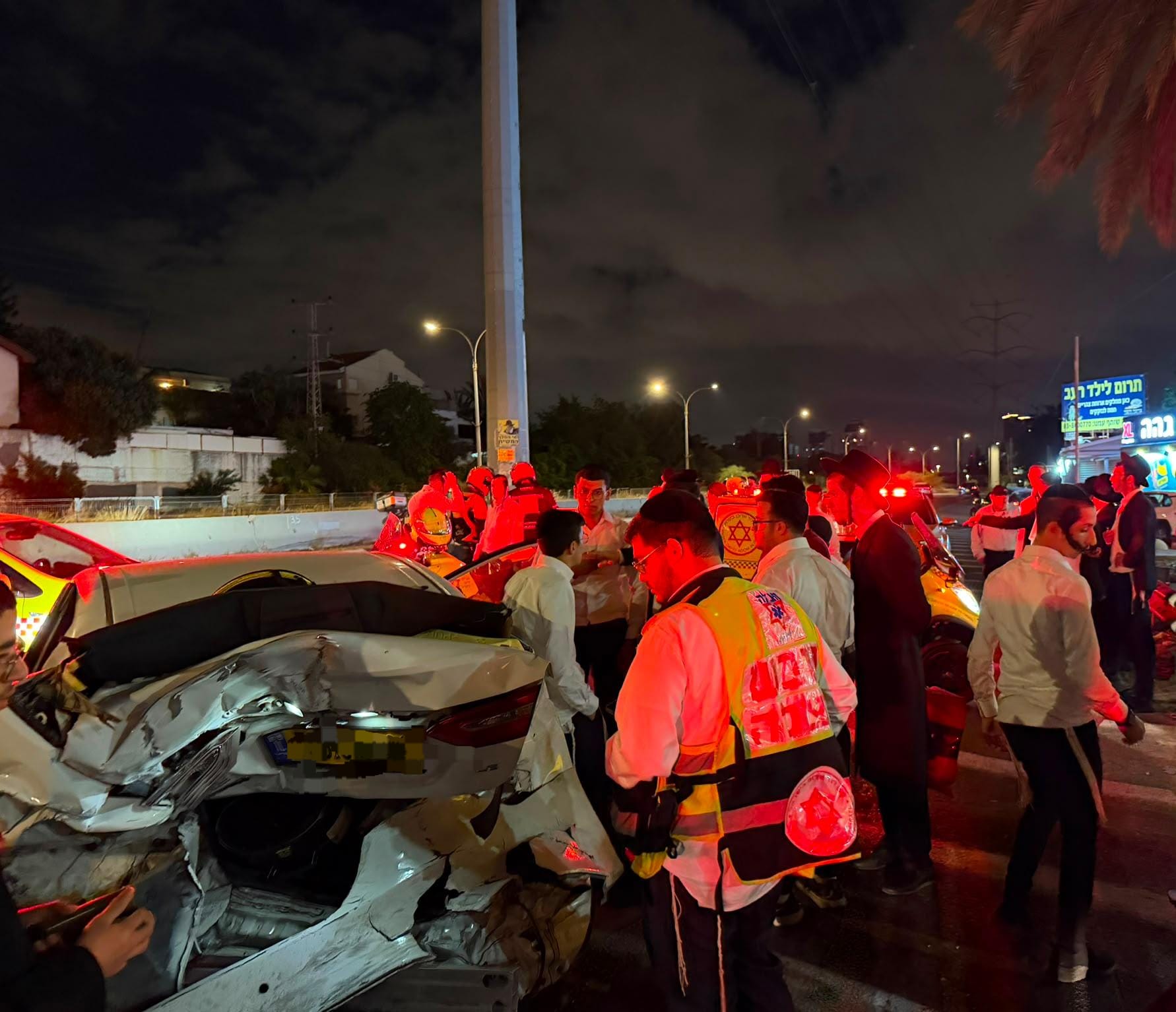 מחלף גבעת שמואל: שני נפגעים פונו במצב בינוני וקל לאחר תאונת דרכים