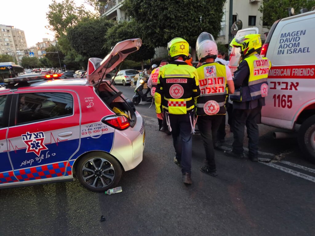 גבעתיים: רוכב קורקינט חשמלי פונה במצב קשה לאחר שהחליק