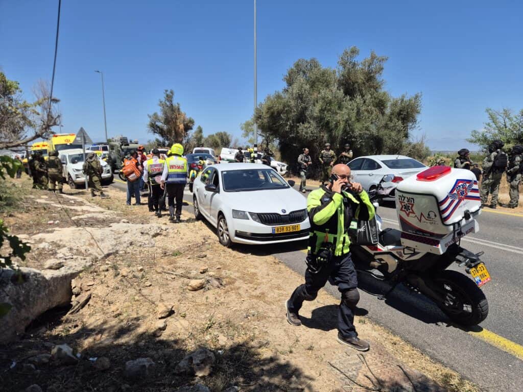 פיגוע ירי מתגלגל בדרום השרון