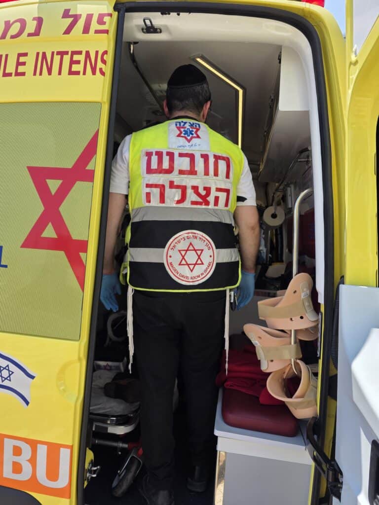 קרית ביאליק: גבר בן 69 פונה בהכרה בתום פעולות החייאה לאחר שהתמוטט ברחוב