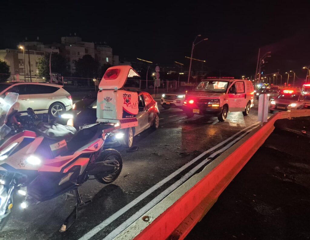 כביש 461: רוכב אופנוע פונה במצב בינוני לאחר תאונת דרכים