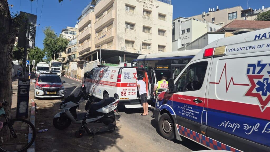 בני ברק: רוכב קורקינט חשמלי פונה במצב בינוני לאחר שהחליק
