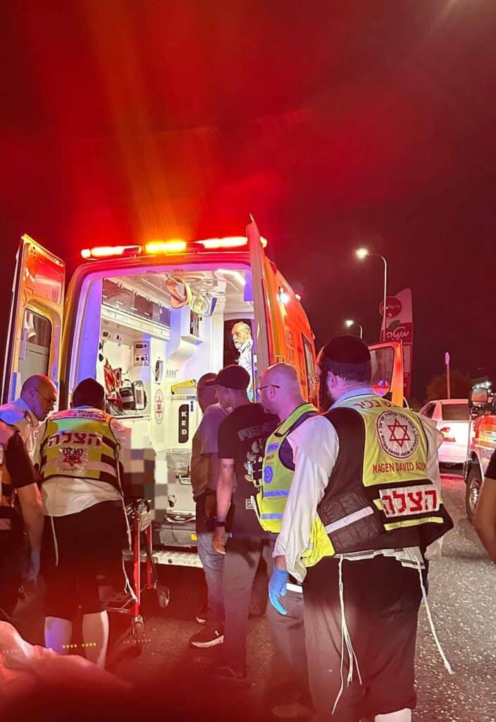 צומת אלון תבור: צעיר פונה במצב בינוני לאחר תאונת דרכים