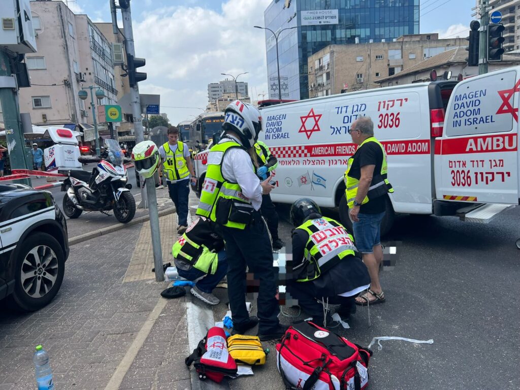 הוד השרון: נקבע מותו של הולך רגל כבן 80 לאחר שנפגע מרכב