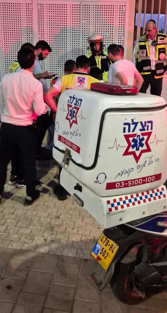 בני ברק: ילד רוכב אופניים פונה במצב בינוני לאחר שהתנגש בעמוד