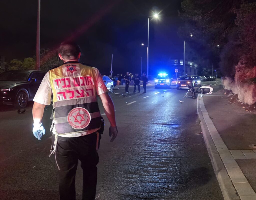 חיפה: רוכב אופנוע פונה במצב קשה לאחר תאונת דרכים