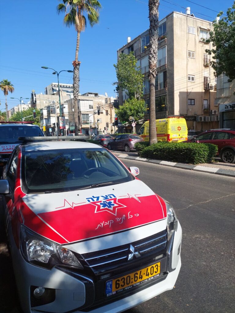 גבעתיים: גבר בן 62 פונה תוך כדי החייאה לאחר שהתמוטט ברחוב
