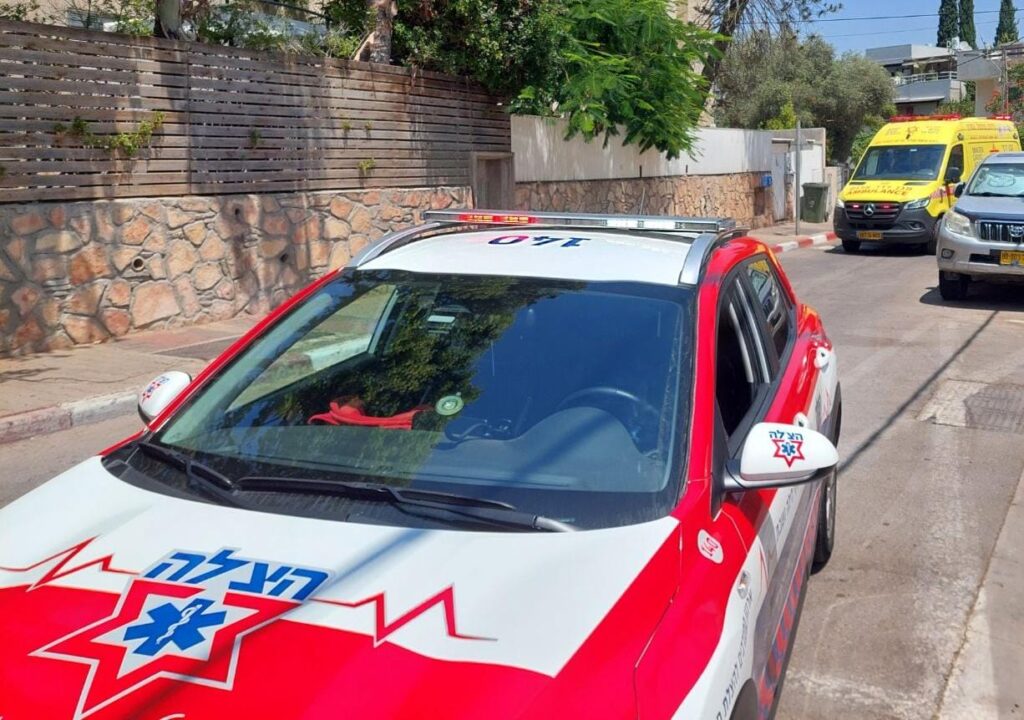 תל אביב: אישה בת 73 פונתה עם סימני מכת חום