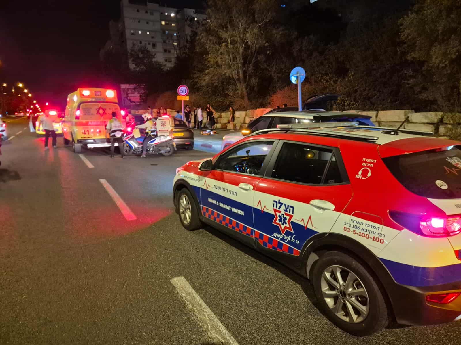 תל אביב: גבר כבן 70 פונה תוך כדי החייאה לאחר שהתמוטט ברכב