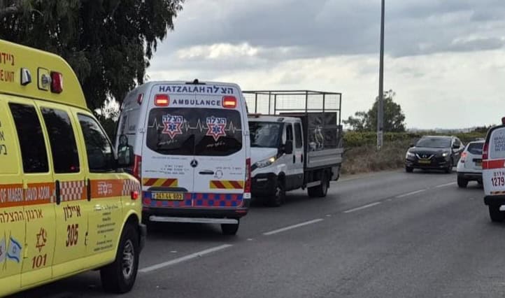 פתחיה: רוכב אופנוע פונה במצב בינוני לאחר תאונת דרכים