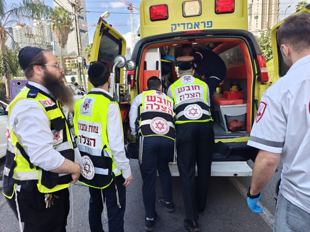 גבעתיים: רוכבת אופניים פונתה במצב בינוני לאחר תאונת דרכים